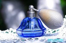画像5: フランス　コーンフラワーブルー ガラス　香水瓶　パーフュームボトル　 (5)