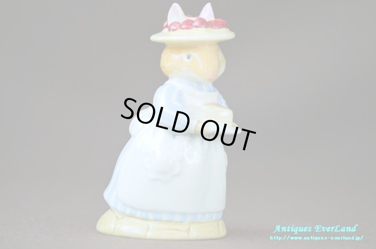 画像8: ロイヤル ドルトン Brambly Hedge Mrs.Apple 陶人形 のばらの村のものがたり (8)